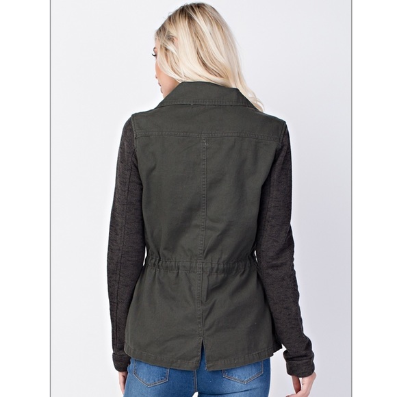 ✨Army Green Utility Jacket W/ Heather Gray Sleeve✨ - Picture 3 of 5